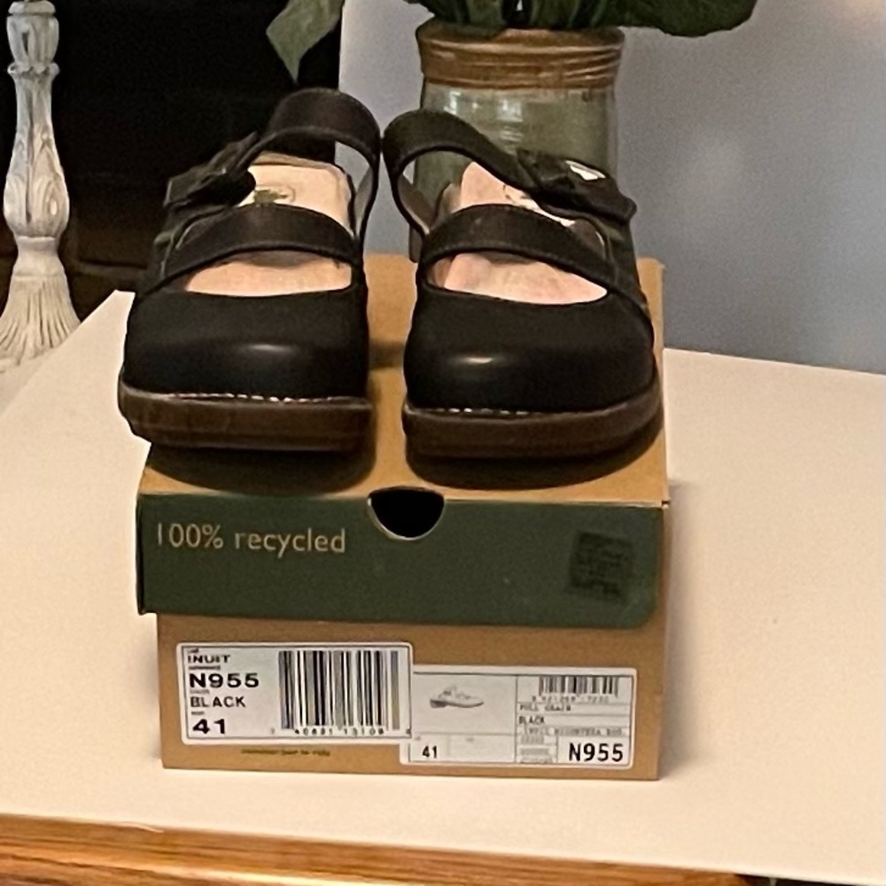 El Naturalista Black Mules & Clogs